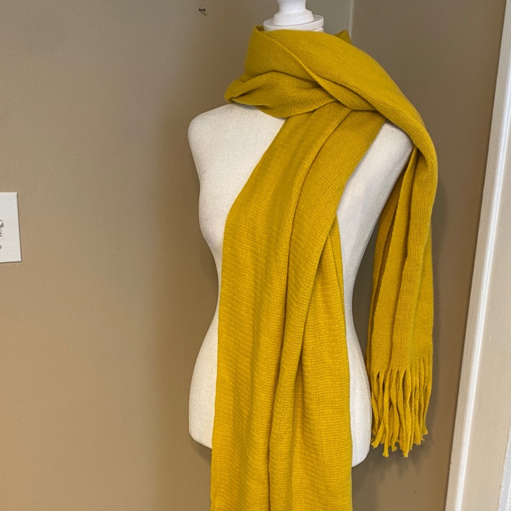 NWOT STEVE MADDEN Yellow Cozy Scarf 84”x22”